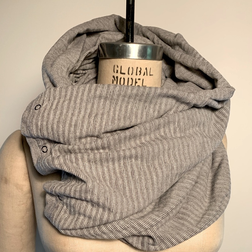 Lululemon Vinyasa Scarf with snaps